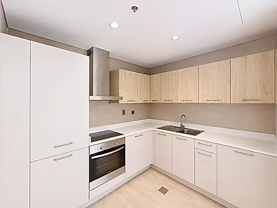Luxurious 1-Bedroom Apartment in West Bay with Spectacular Views
