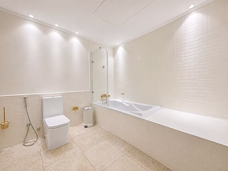 MASSIVE 3BR + MAID | MARINA VIEW - Photo 3