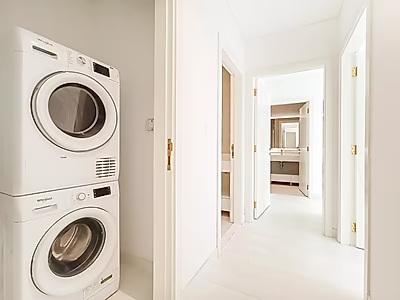 2 BED + LAUNDRY ROOM | SEMI FURNISHED | FOXHILLS