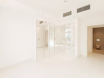 2 BED + LAUNDRY ROOM | SEMI FURNISHED | FOXHILLS