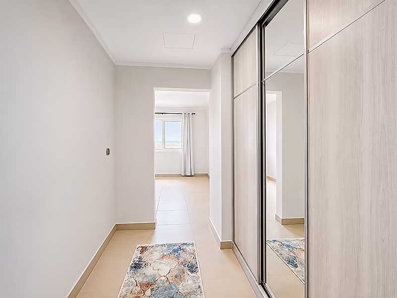 Modern 1-Bedroom Apartment in Fox Hills – Bills Included - Photo 5