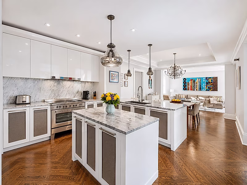 Vibrant Space | Upscale Amenities Included - Photo 4