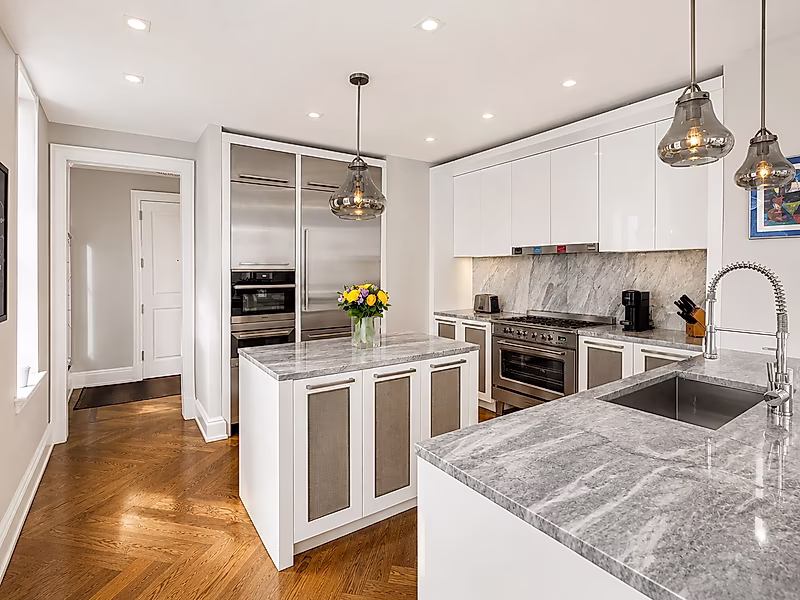 Vibrant Space | Upscale Amenities Included - Photo 6