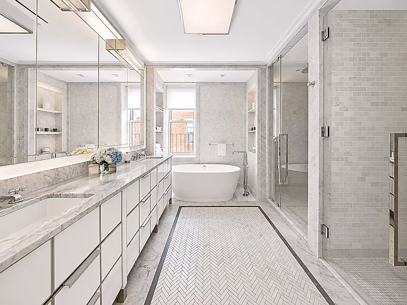 Vibrant Space | Upscale Amenities Included - Photo 10