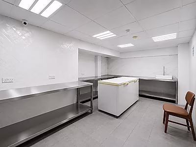 FULLY FITTED RESTAURANT | READY TO OPERATE | EXCEPTIONAL BUSINESS OPPORTUNITY