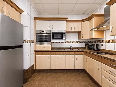 ELEGANT SERVICED 1BR | WEST BAY