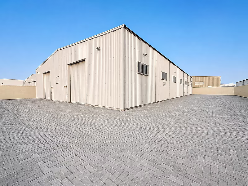 2000 SQM Warehouse for Sale – Birkat Al Awamer - Photo 1