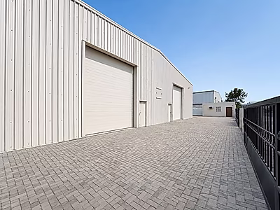2000 SQM Warehouse for Sale – Birkat Al Awamer