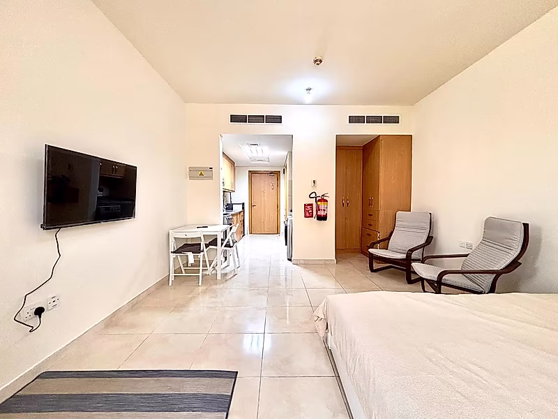 Exceptional Studio in DAMAC Fox Hills | Great Price & Stunning Views - Photo 6