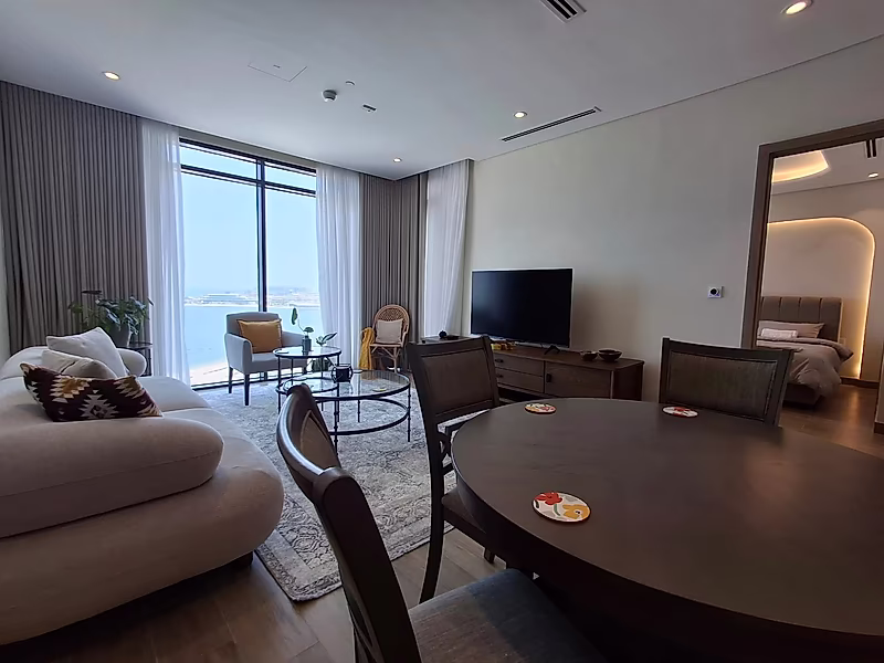 CHIC 2BR APARTMENT WITH CONTEMPORARY ELEGANCE - Photo 3