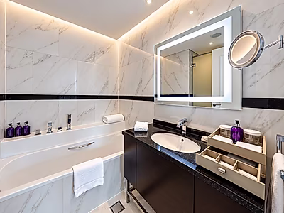 BILLS INC | FURNISHED 4 BED + OFFICE + M PENTHOUSE | WESTBAY