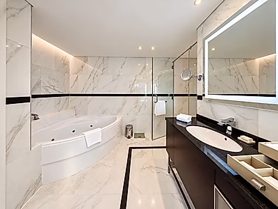 BILLS INC | FURNISHED 4 BED + OFFICE + M PENTHOUSE | WESTBAY