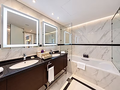 BILLS INC | FURNISHED 4 BED + OFFICE + M PENTHOUSE | WESTBAY