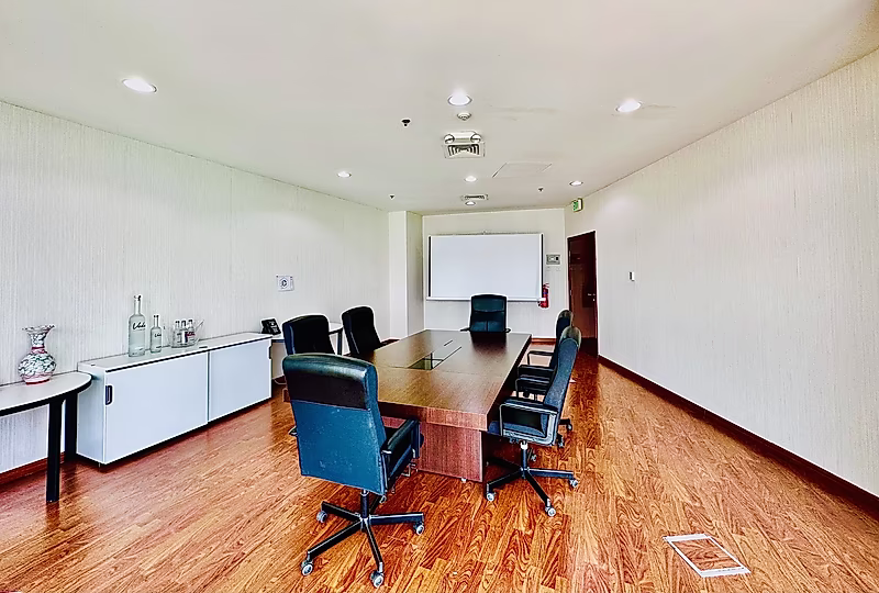 Luxury Offices for Lease | West Bay - Photo 1