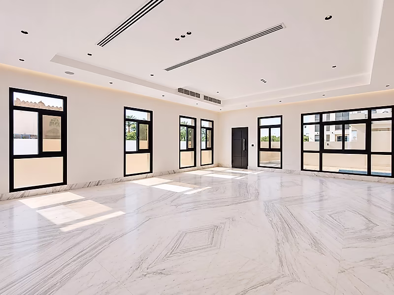 EXCLUSIVE BEACHFRONT ESTATE | 4 STANDALONE VILLAS + PRIVATE CLUBHOUSE - Photo 2