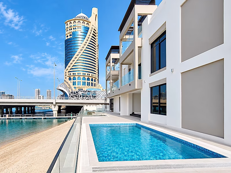 EXCLUSIVE BEACHFRONT ESTATE | 4 STANDALONE VILLAS + PRIVATE CLUBHOUSE - Photo 11