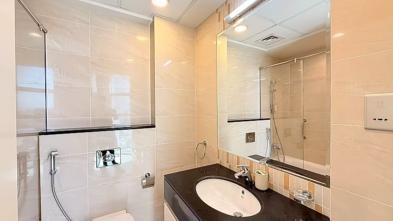 HOT DEAL | 2 BEDROOMS | PRIME LOCATION IN LUSAIL MARINA - Photo 3