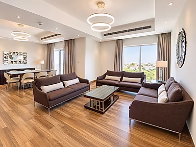 LUXURY 3-BEDROOM APARTMENT | SOPHISTICATED LIVING