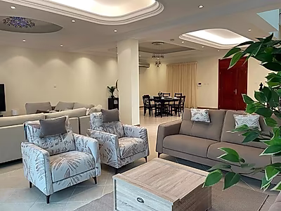 Luxurious 4+maid Villa with Beach Access