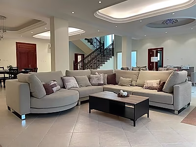 Luxurious 4+maid Villa with Beach Access
