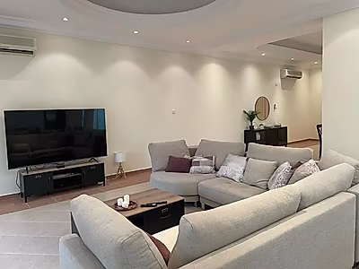 Luxurious 4+maid Villa with Beach Access