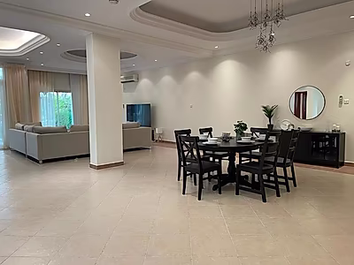 Luxurious 4+maid Villa with Beach Access