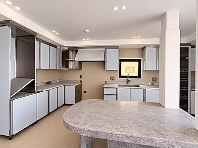 BRAND NEW VILLA WITH PRIVATE POOL & HIGH END AMENITIES