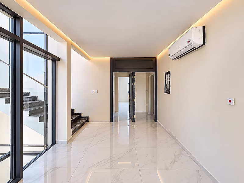 Standalone Villa for Sale in Huzoom | 660 SQM BUA | Fully Furnished - Photo 11