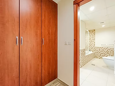 ONE-BEDROOM SEMI-FURNISHED APARTMENT IN PORTO ARABIA