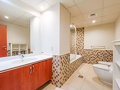 ONE-BEDROOM SEMI-FURNISHED APARTMENT IN PORTO ARABIA