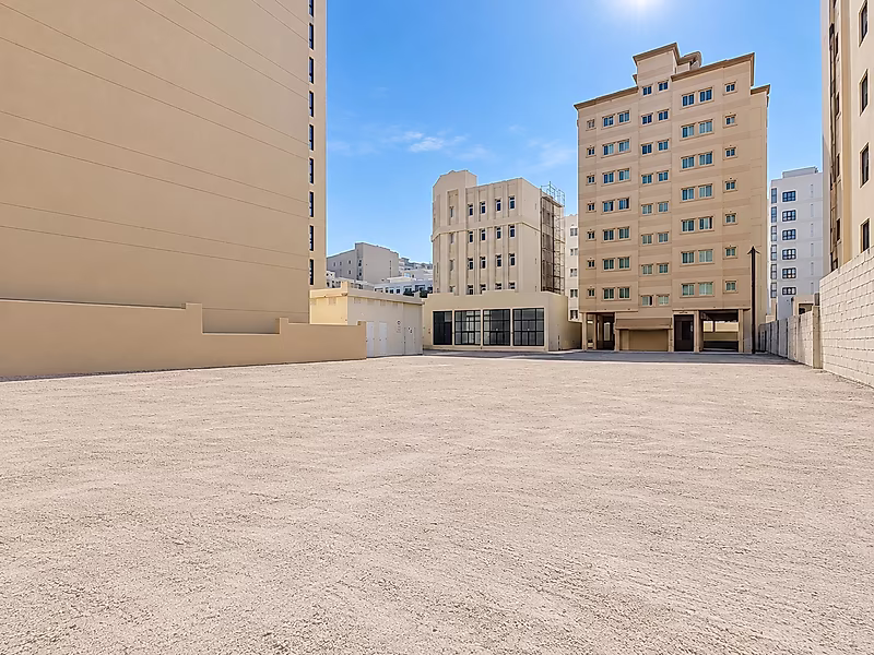 Prime Corner Land for G+3 Building – Fareej, Doha - Photo 1