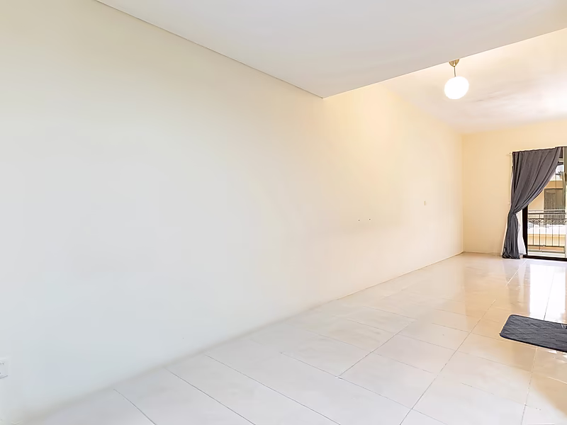 CHIC STUDIO FOR RENT IN FOX HILLS - Photo 1