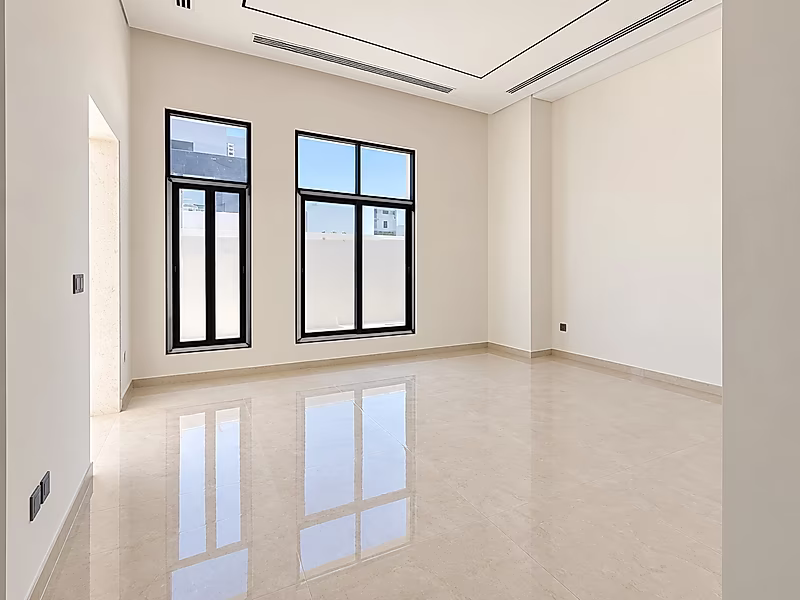 Spacious 7-Bedroom Villa for Sale in Huzoom – Ready to Move In - Photo 2