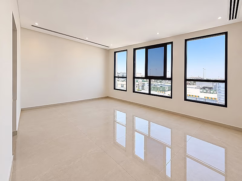 Spacious 7-Bedroom Villa for Sale in Huzoom – Ready to Move In - Photo 8