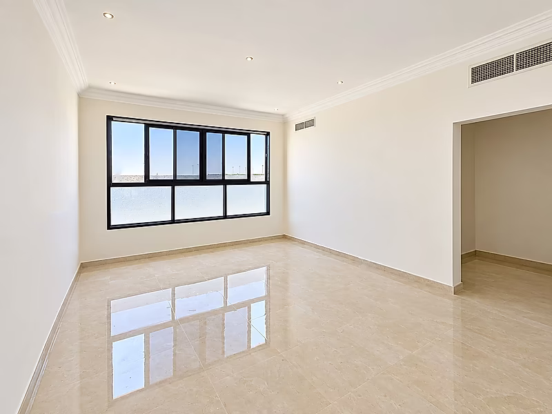 Spacious 7-Bedroom Villa for Sale in Huzoom – Ready to Move In - Photo 10