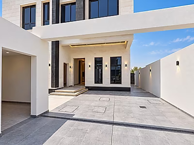 Spacious 7-Bedroom Villa for Sale in Huzoom – Ready to Move In