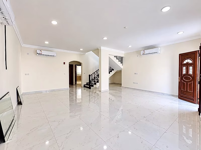 STUNNING COMPOUND VILLA FOR UPSCALE LIVING - Photo 7