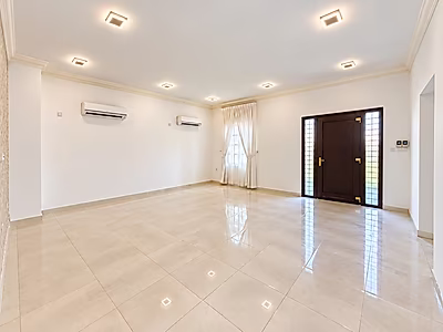 EXQUISITE VILLA WITH OPULENT TOUCHES