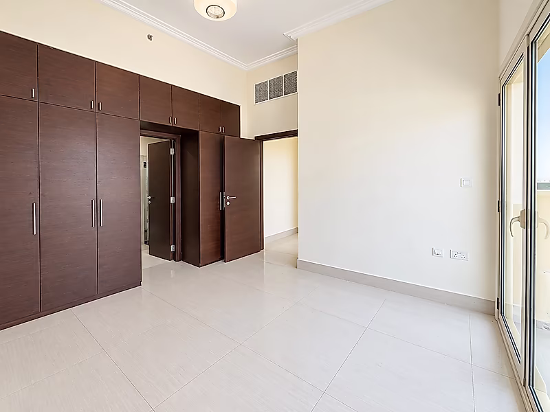 CHARMING 2-BEDROOM WITH MODERN TOUCHES - Photo 4