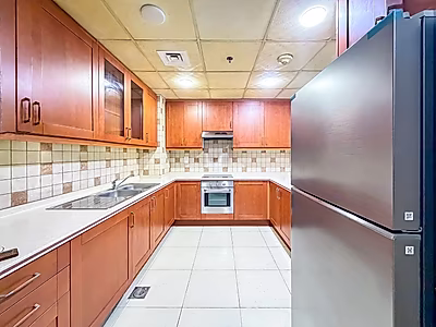ONE-BEDROOM SEMI-FURNISHED APARTMENT IN PORTO ARABIA