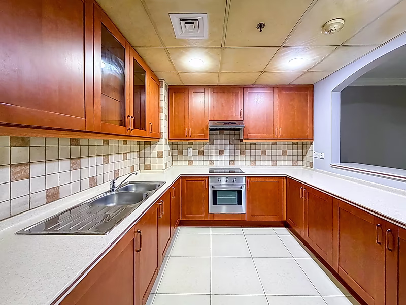 ONE-BEDROOM SEMI-FURNISHED APARTMENT IN PORTO ARABIA - Photo 8