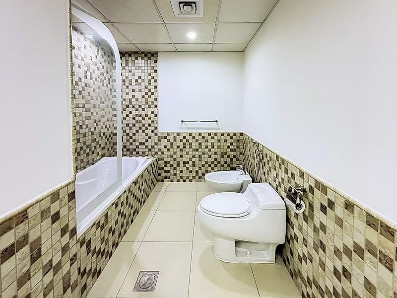 ONE-BEDROOM SEMI-FURNISHED APARTMENT IN PORTO ARABIA - Photo 13