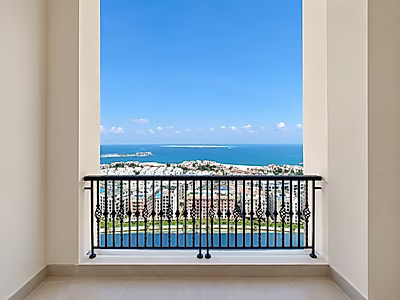 BILLS INCLUDED | 2 BEDROOM SEAVIEW DUPLEX