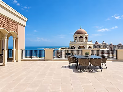 BILLS INCLUDED | 2 BEDROOM SEAVIEW DUPLEX