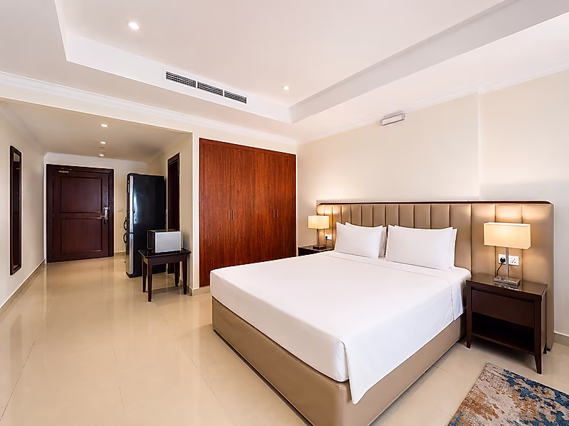 FULLY FURNISHED LUXURY STUDIO | ALL BILLS INCLUDED - Photo 4