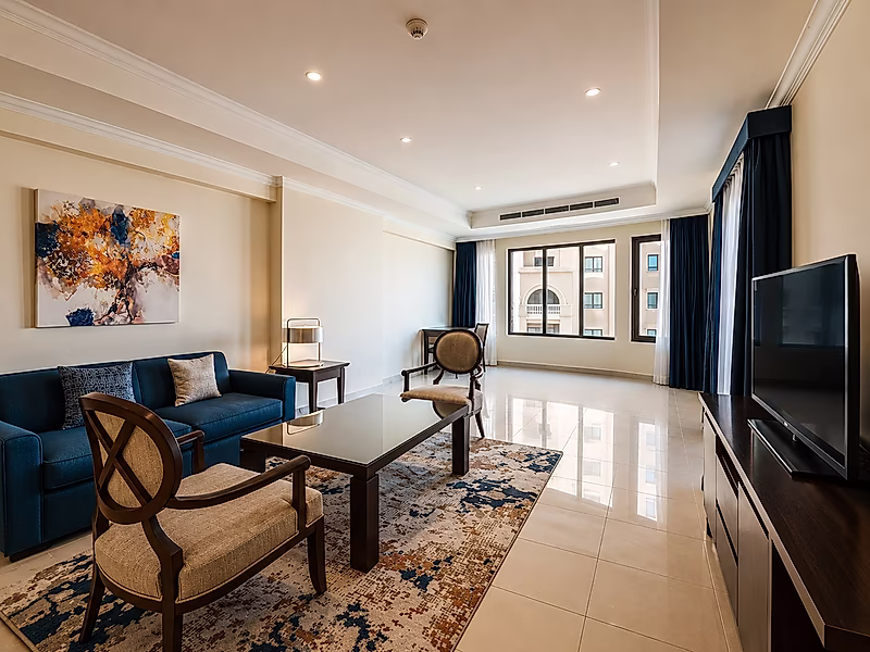 SPACIOUS 1-BEDROOM | FURNISHED | PRIME PEARL LOCATION - Photo 1