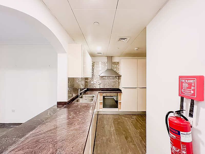 SEMI-FURNISHED 1-BEDROOM | BEAUTIFUL VIEW | PRIME LOCATION - Photo 9