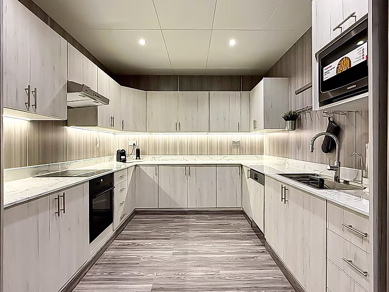 CONTEMPORARY 2-BEDROOM APARTMENT | BILLS INCLUDED | THE PEARL - Photo 5