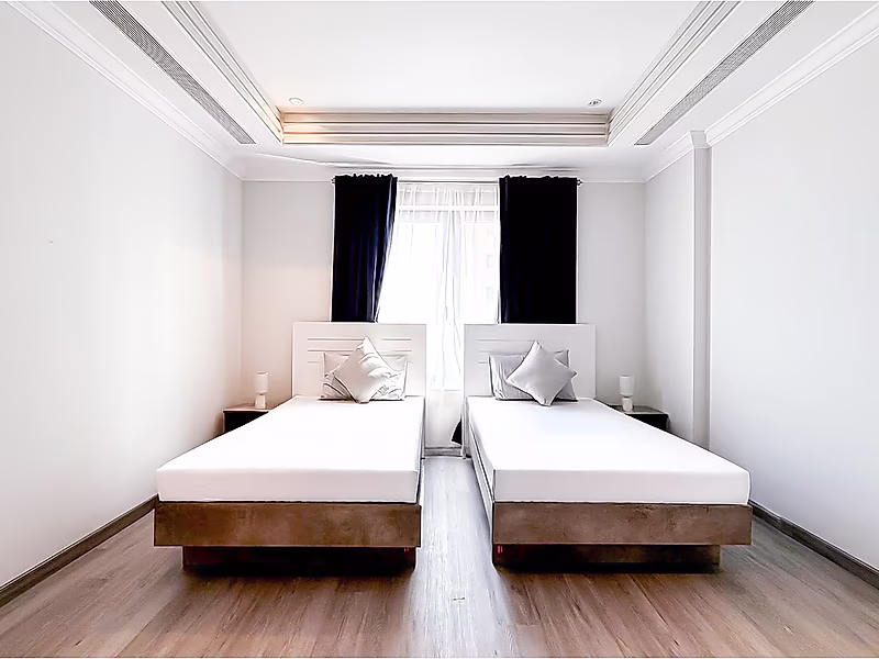 CONTEMPORARY 2-BEDROOM APARTMENT | BILLS INCLUDED | THE PEARL - Photo 6