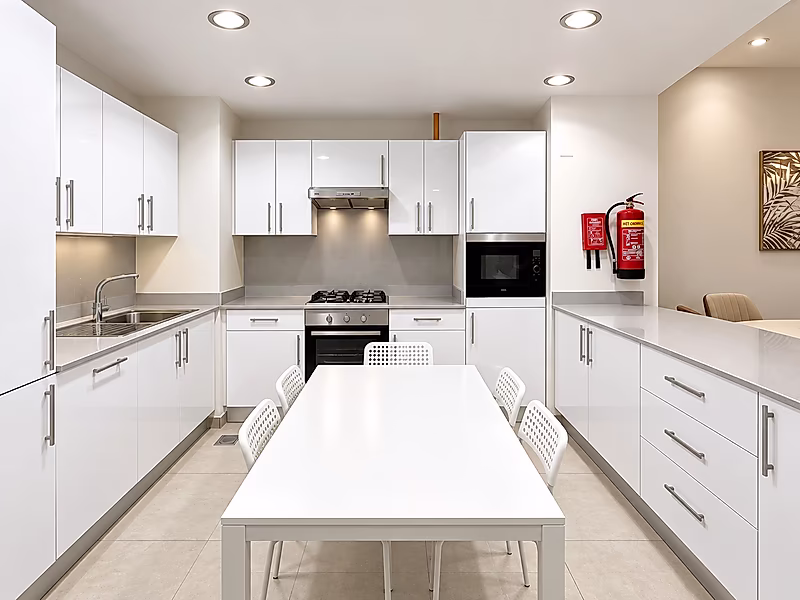 LUXURY 1BR APARTMENT | BILLS INCLUDED | BEST MARKET RATE - Photo 3